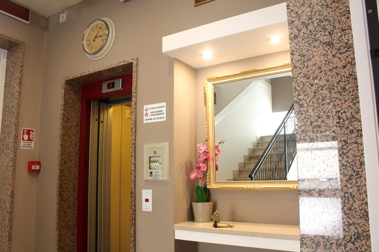 Hotel Helga Caorle Bagian luar foto