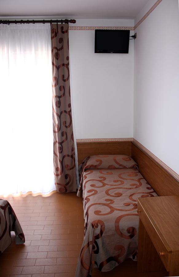 Hotel Helga Caorle Bagian luar foto