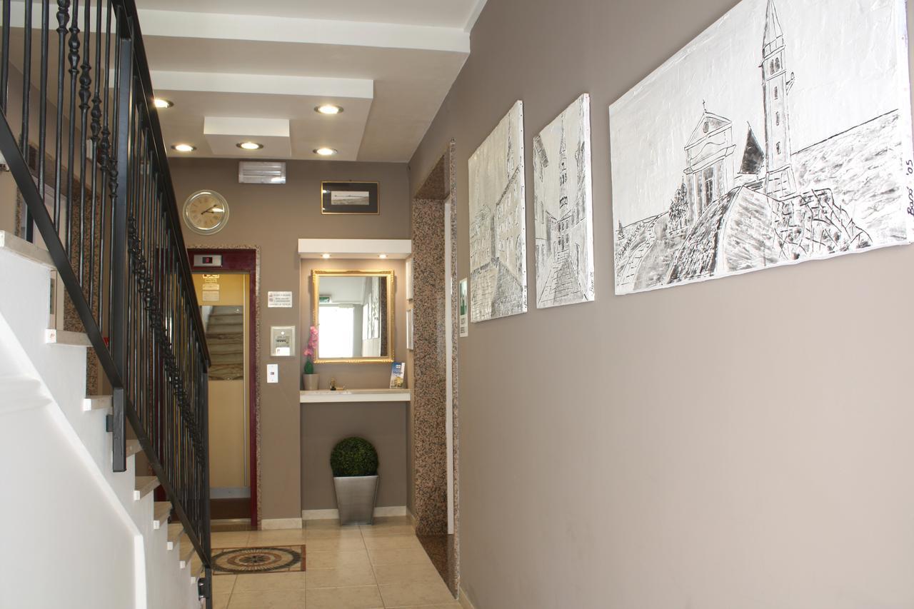 Hotel Helga Caorle Bagian luar foto