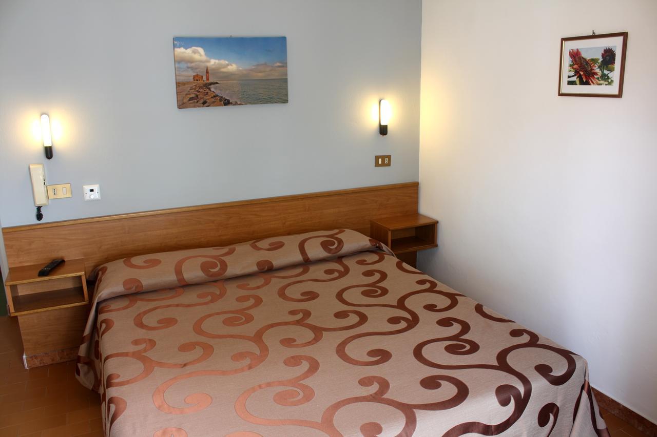 Hotel Helga Caorle Bagian luar foto