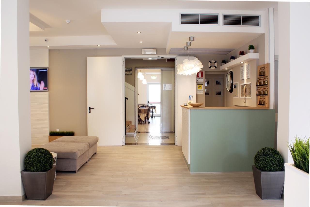 Hotel Helga Caorle Bagian luar foto